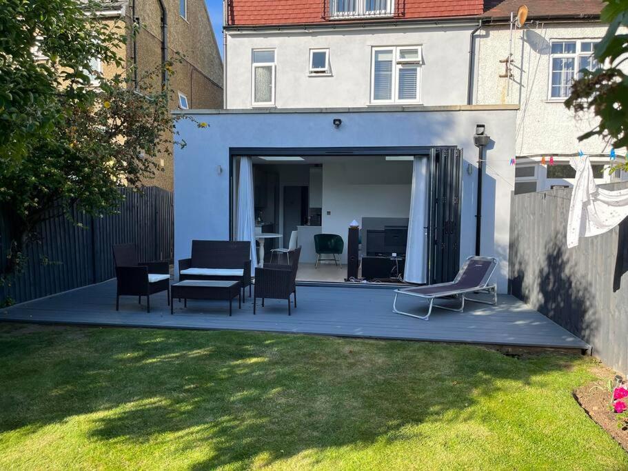 A Beautiful One Bedroom Flat With Garden & Parking Mill Hill Exterior foto